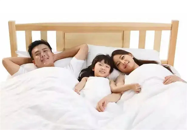 一年级的孩子还和父母睡怎么改善