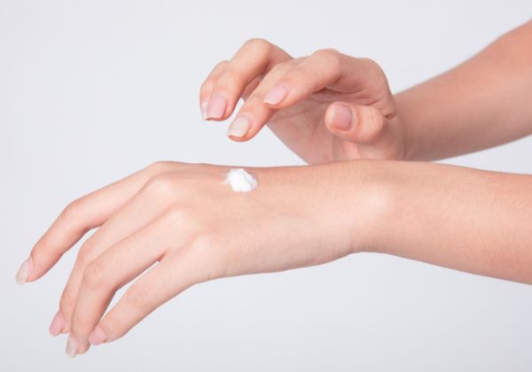 如何保养手部肌肤 怎样保护手部皮肤