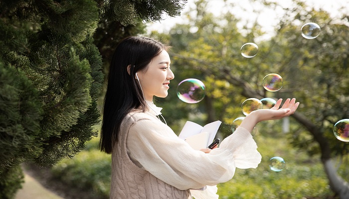 水瓶座玩不住天秤座 内心不够强大