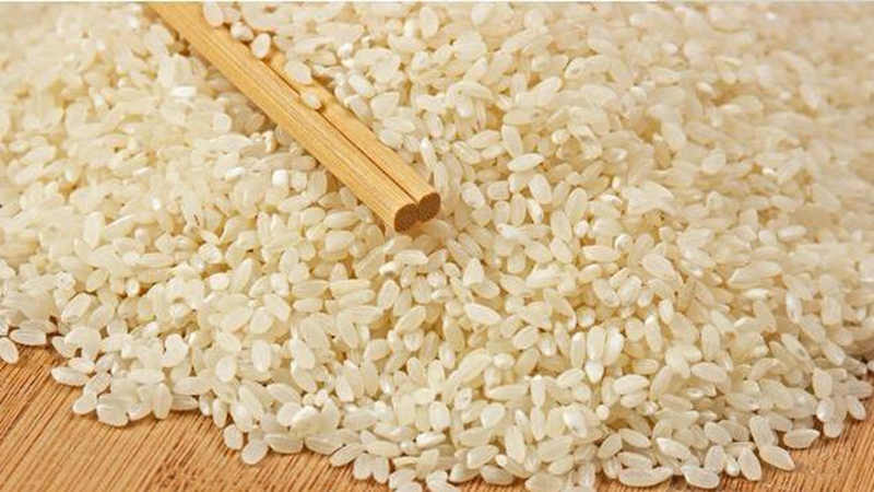 大米生白色虫子能吃吗
