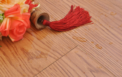地板和地板之间的缝隙多大正常 实木地板留缝多大适宜