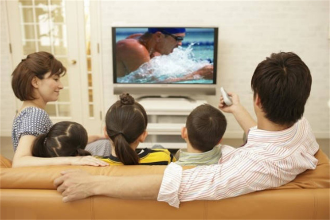 家长要怎么陪孩子一起看电视(Television) 如何带孩子一起看电影(Movie)