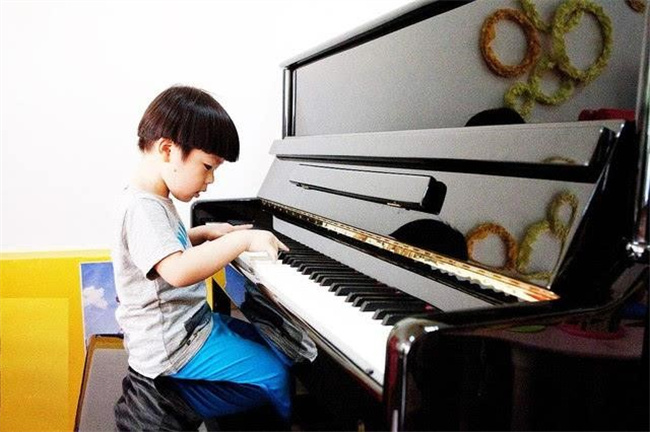 孩子4岁能学钢琴吗 4岁可以学钢琴吗