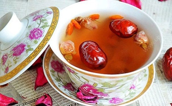 红枣和玫瑰花能在一起泡吗？红枣和玫瑰花能一起泡茶喝吗？(3)