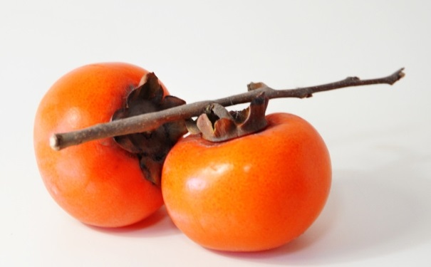 秋天吃柿子的好处及注意事项？吃柿子的好处及禁忌？(1)