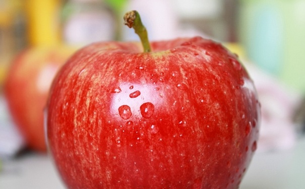苹果和什么榨汁好喝？苹果和什么水果一起榨汁好？(1)