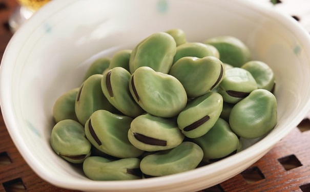 蚕豆不能与什么同吃？蚕豆不能和什么同食？(1)