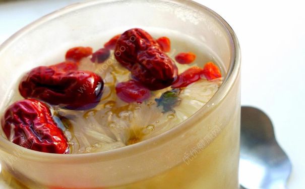 红枣和菊花能一起泡水喝吗？红枣和菊花泡水喝好吗？(3)
