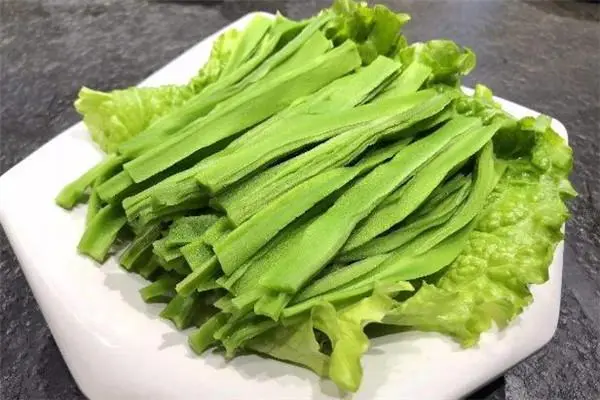 贡菜是干的好还是水发的好吃？贡菜煮火锅需要多长时间