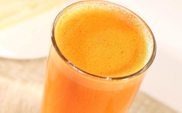 胡萝卜汁生喝还是熟喝？胡萝卜是生喝好还是熟喝好？(2)