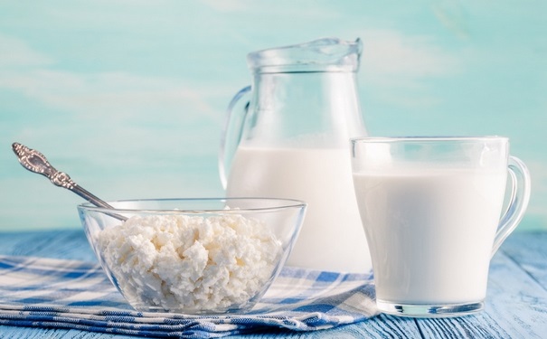 喝牛奶的最佳时间是什么时候 什么时候喝牛奶最营养
