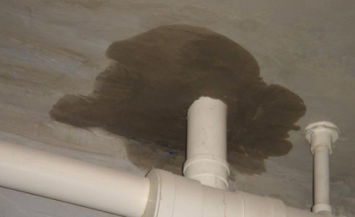卫生间漏水到楼下怎么查找漏水点 卫生间防水漏水不砸砖怎么处理
