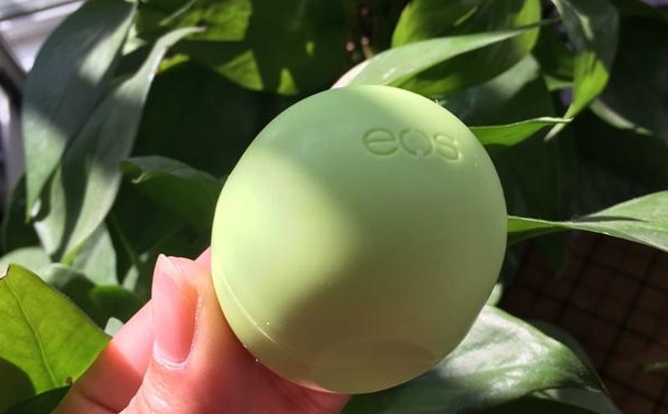 唇膏-eos润唇球多少钱？eos唇膏正版价格