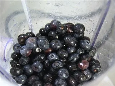 蓝莓可以用热水烫一下吃吗 蓝莓不能和什么一起吃
