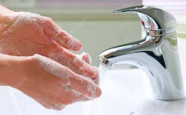 用免洗洗手液后还用清水洗手吗 免洗洗手液洗手好吗