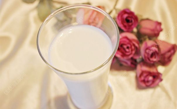 牛奶真的有助于睡眠吗？睡不着喝牛奶管用吗？(1)