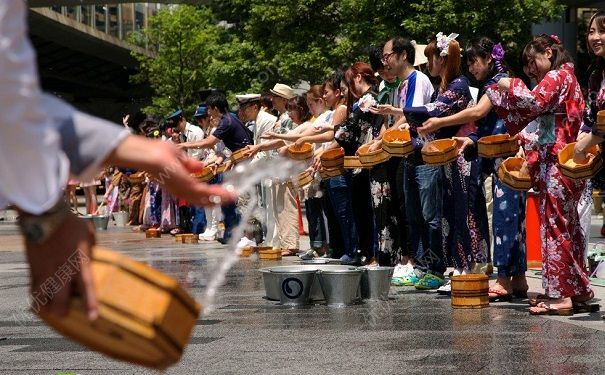 天气太热没有空调怎么办？没有空调怎么降暑最好?(3)