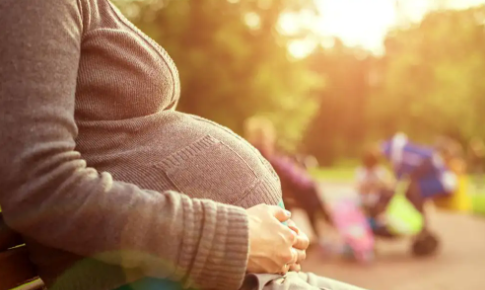 女朋友怀孕不想要男朋友有义务出钱打掉么 女朋友怀孕不想要男朋友该怎么做