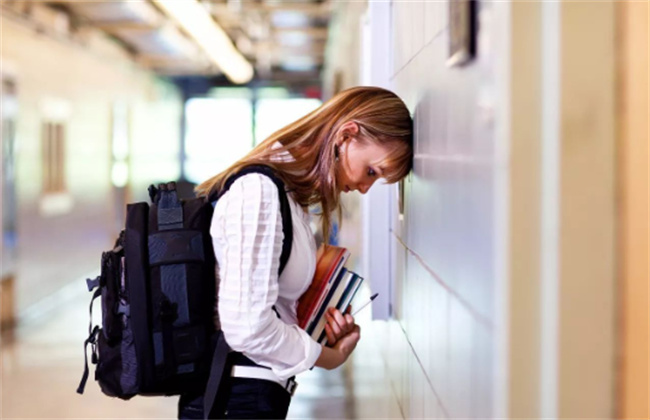 学生在学校特别孤独怎么办 在学校很孤独怎么办