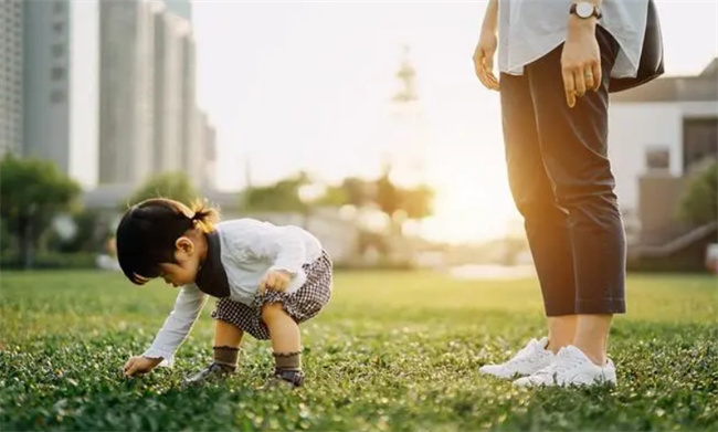 重视孩子生命中的前7年 孩子将来更优秀 错过父母悔恨终身