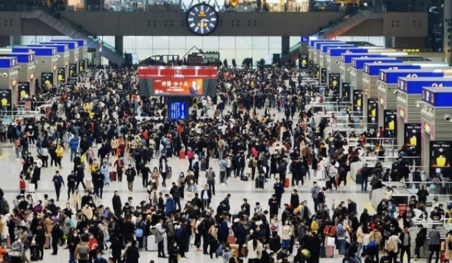 今天全国铁路预计发送旅客1600万人次 为何会选择铁路出行