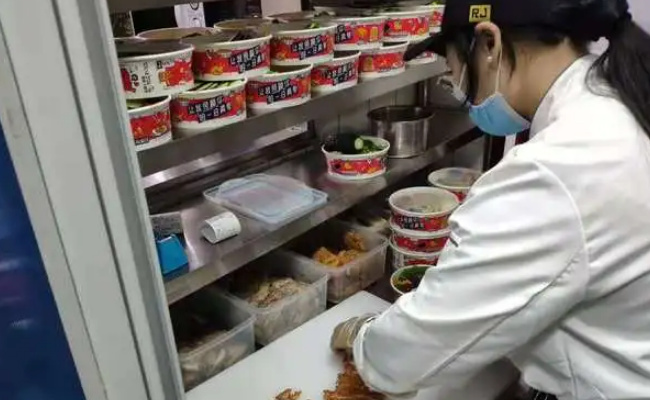 卫生差监管难 无堂食外卖店食品安全如何保障