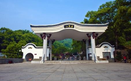 ​湖南适合自驾游的地方 推荐湖南自驾旅游景点